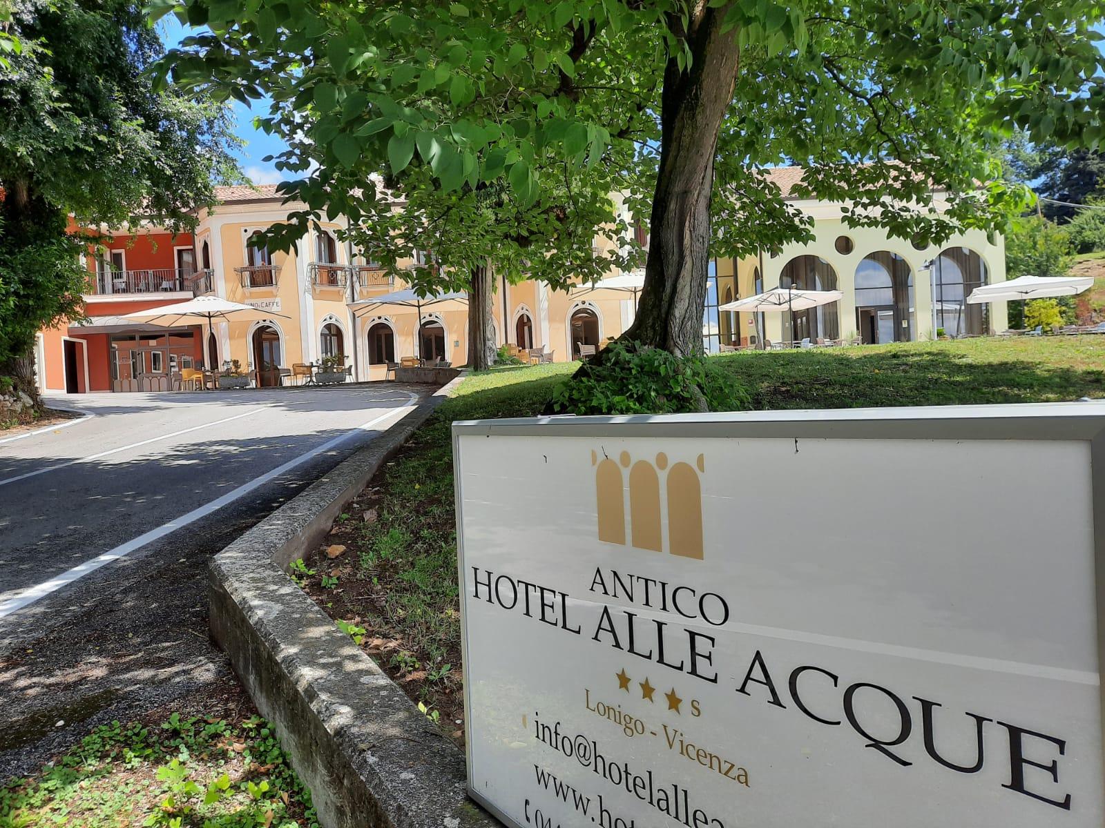 לוניגו Hotel Alle Acque מראה חיצוני תמונה